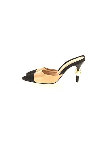 Chanel Stiletto %70 İndirimli.