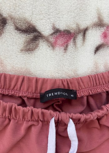 Trendyol & Milla Pembe Mini Pamuklu Rahat Şort