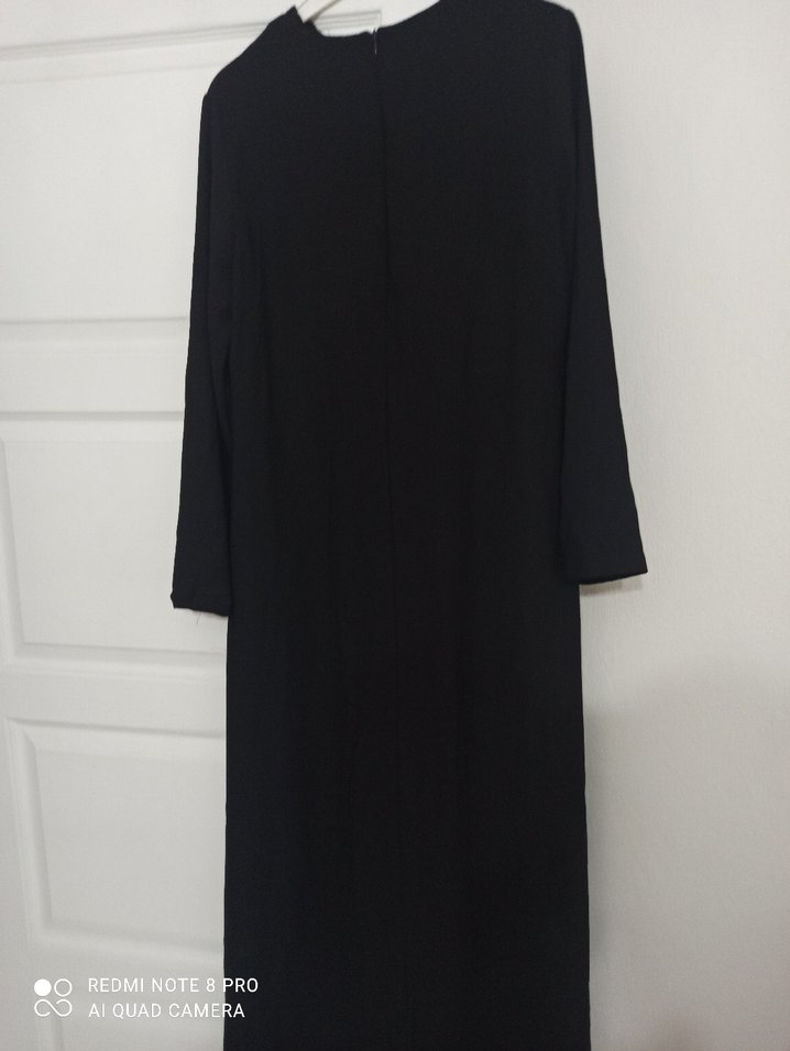 Uzun Siyah Gotik Nakışlı Elbise - Görsel 3