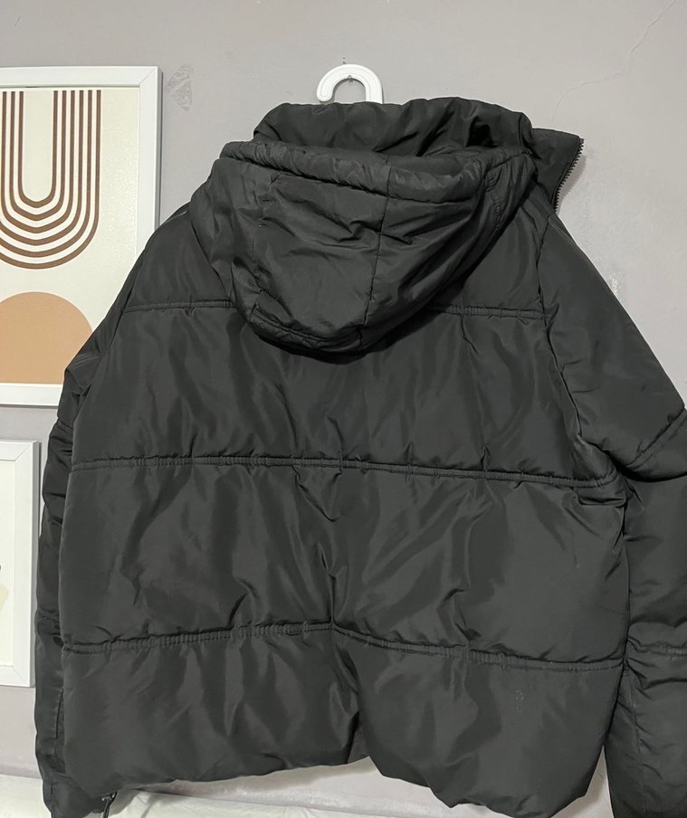 Siyah Kapüşonlu Fermuarlı Kadın Kışlık Mont - Görsel 4