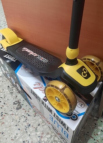 Diğer Işıklı Scooter