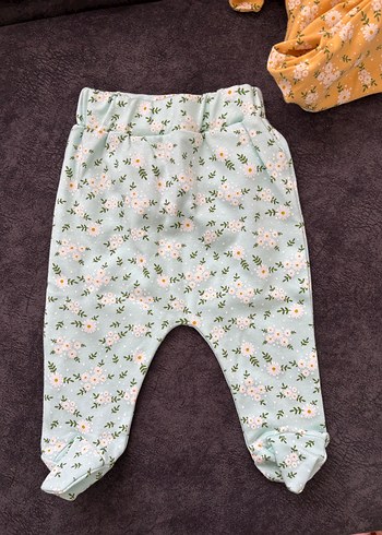 Yeşil Çiçek Desenli Kız Bebek Pantolonu - Görsel 3