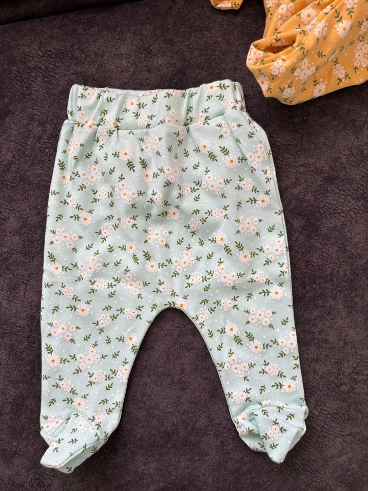 Yeşil Çiçek Desenli Kız Bebek Pantolonu - Görsel 2