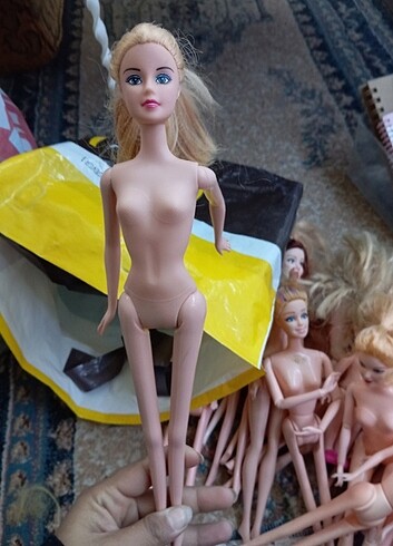 Barbie Barbie bebekleri (BU İLANI ALMAYIN!)