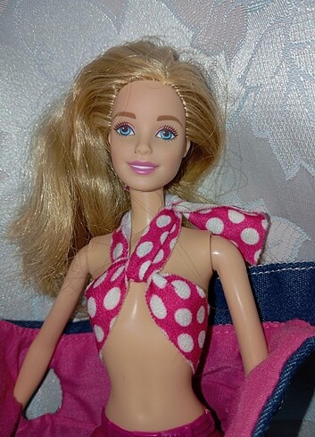 Barbie Bebek
