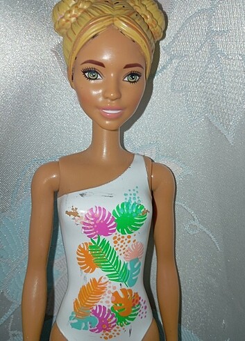 Barbie Renk Sihri Bebek