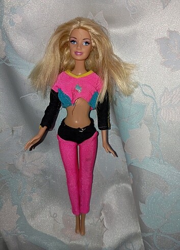 Barbie Sporcu Barbie bebek 