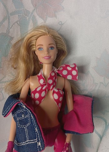 Barbie Puantiyeli Pembe Fularlı Bebek
