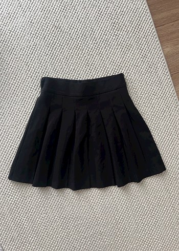 Siyah Pilili Mini Etek