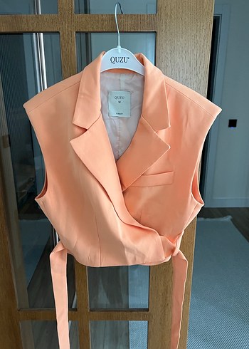Kruvaze Yaka Kolsuz somon Mini Blazer