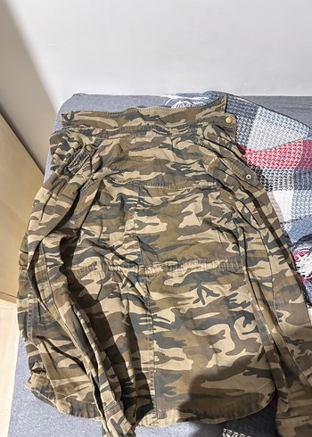 Düğmeli Kamuflaj Desenli Kadın Ceket - Görsel 4