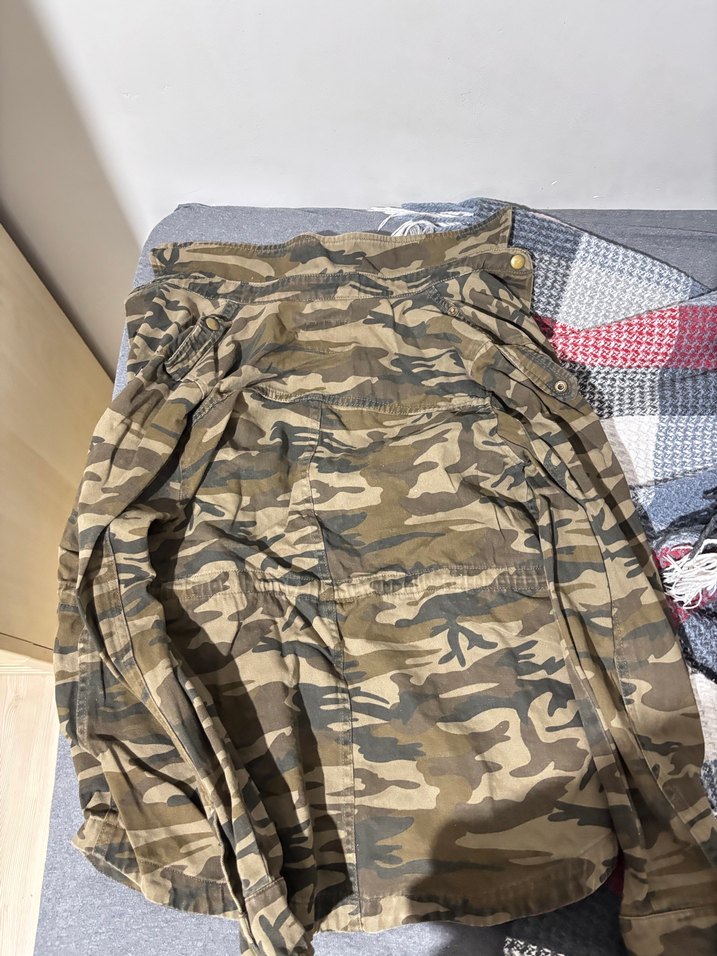 Düğmeli Kamuflaj Desenli Kadın Ceket - Görsel 4