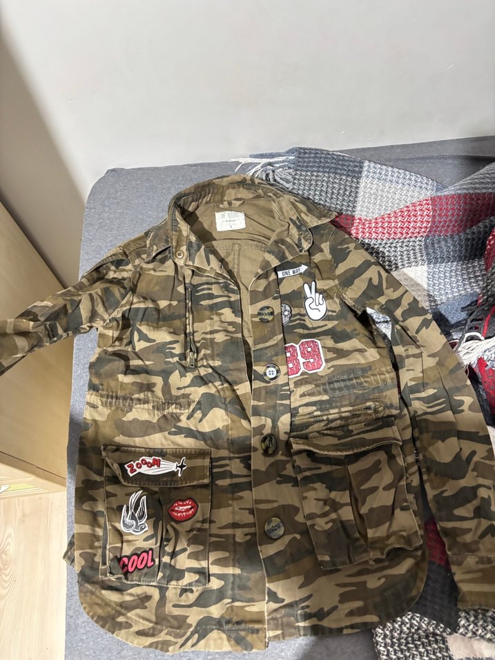 Düğmeli Kamuflaj Desenli Kadın Ceket - Görsel 3