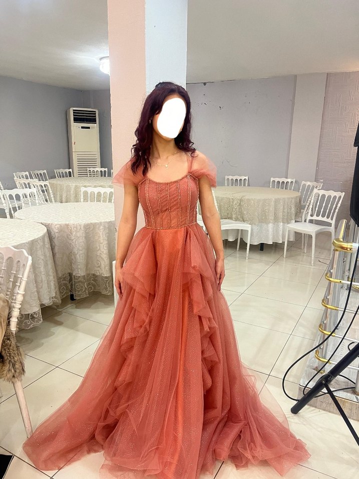 gül kurusu kabarık abiye - Görsel 2