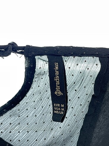m Beden siyah Renk Stradivarius Bluz %70 İndirimli.