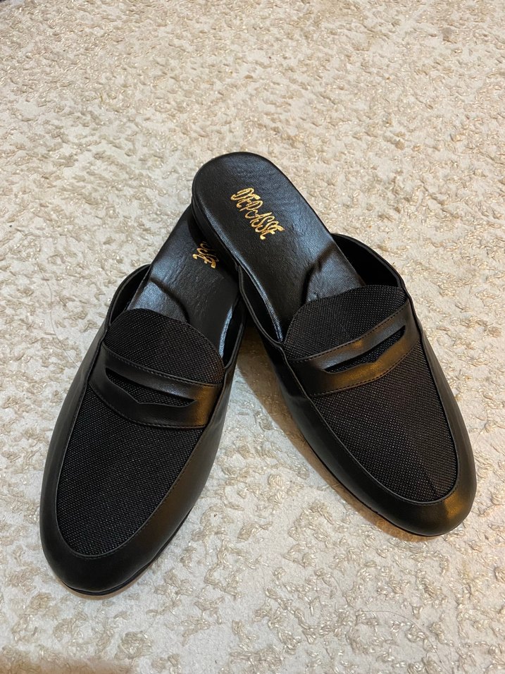 Erkek Siyah Tokalı Ev Terlikleri - Görsel 2