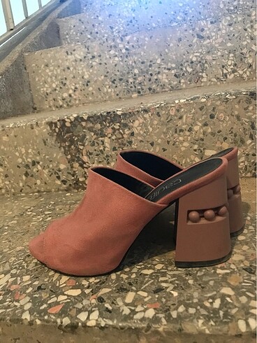 Pembe terlik