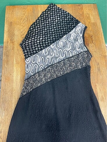 MISSONI TEK OMUZ ELBİSE