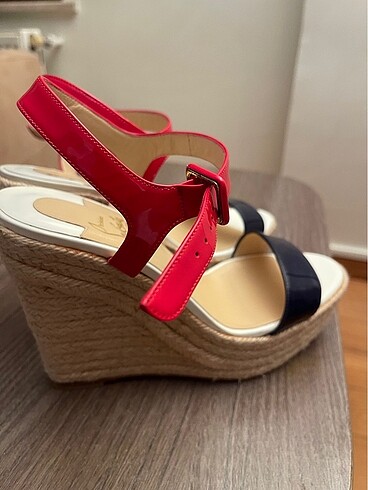 39 Beden ten rengi Renk Christian Louboutin Dolgu Topuk Espadril