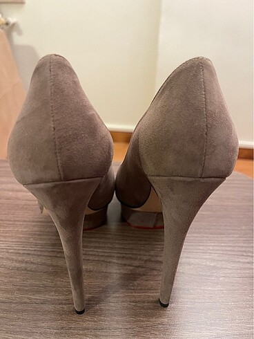 38 Beden Charlotte Olympia Süet Topuklu Ayakkabı