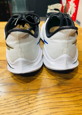 Nike Air Zoom Vomero - Görsel 3