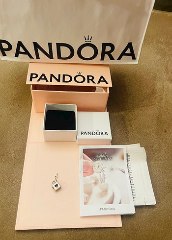 PANDORA KALPLİ ANAHTARLIK VE KİLİT CHARM - Görsel 2