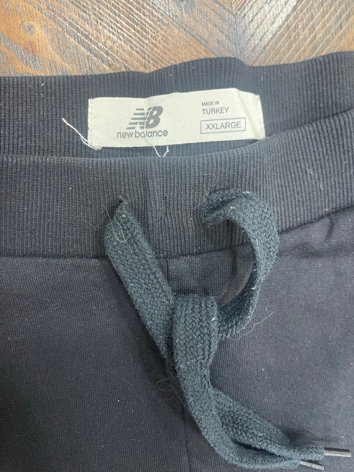 New Balance Siyah Rahat Kesim  Eşofman Altı - Görsel 4