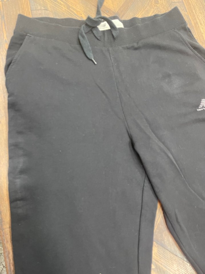 New Balance Siyah Rahat Kesim  Eşofman Altı - Görsel 2