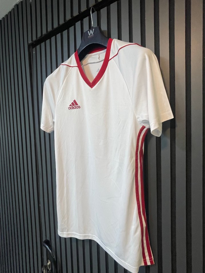 Adidas V Yaka Kısa Kollu Erkek FORMA - Görsel 5