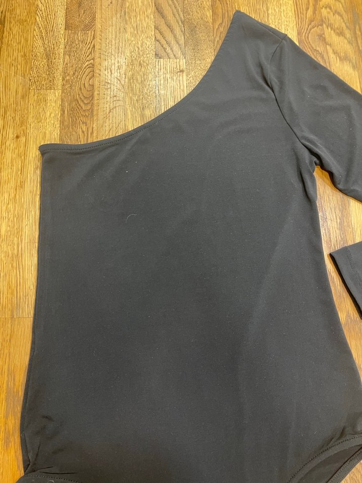 ZARA ASİMETRİK TEK OMUZ BODYSUİT - Görsel 3