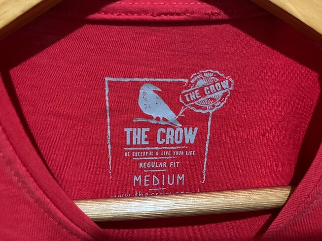 m Beden kırmızı Renk THE CROW KIRMIZI BASKILI TSHİRT