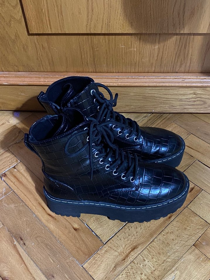 H&M marka 
Sıfırdan farksız Yılan Desenli bot - Görsel 5