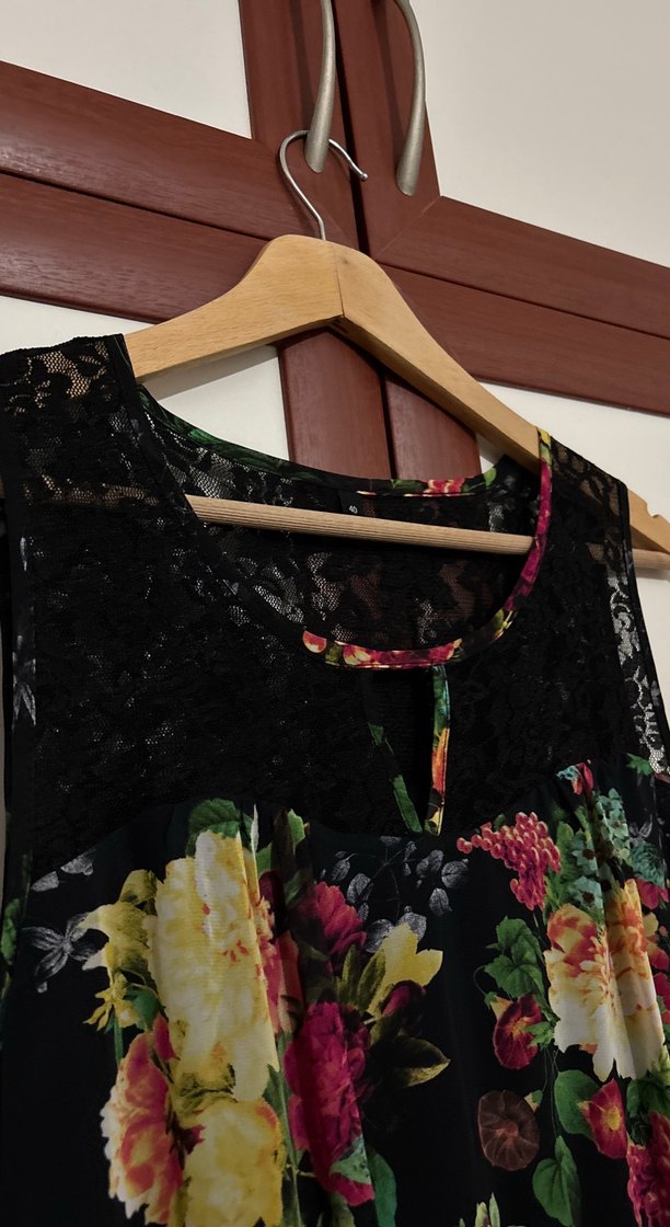 Çiçekli dantel desenli içi astarlı elbise - Görsel 2