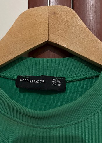 Yeşil Yüksek Yakalı Asimetrik Atlet - Görsel 2