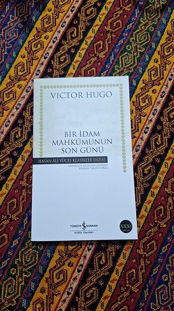 VICTOR HUGO 