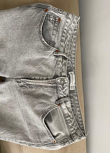 44 Beden Stradivarius D98 straight fit jean