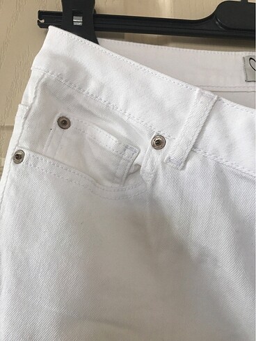 42 Beden beyaz Renk Beyaz Kot Pantolon. Yeni . 14 beden 42-40 Kadın