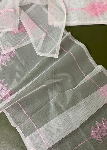 Diğer Pembe Çam ağacı Nakışlı Masa Örtüsü Oda Takımı