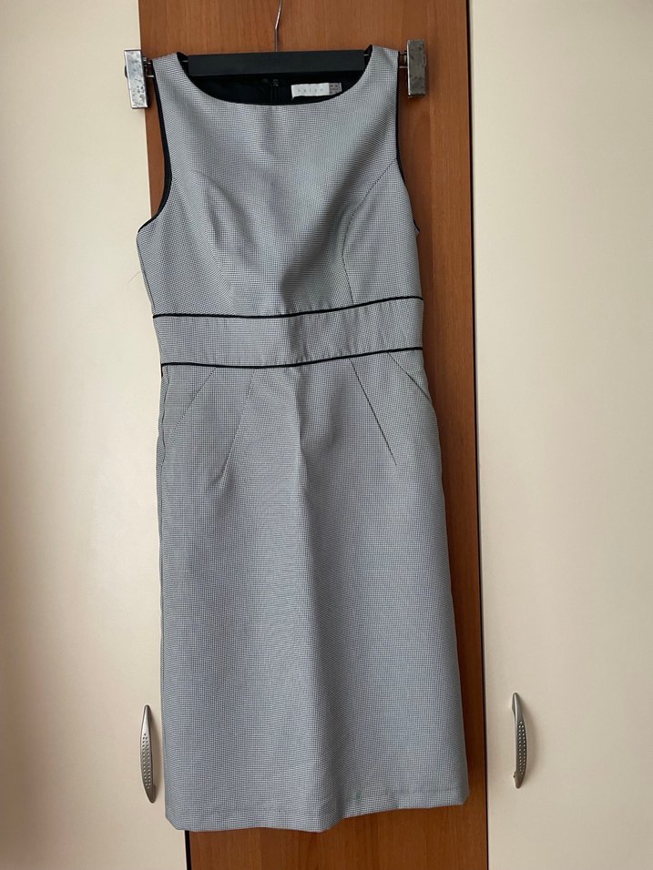 Gri Kemerli Kolsuz Midi Kalem Elbise - Görsel 4