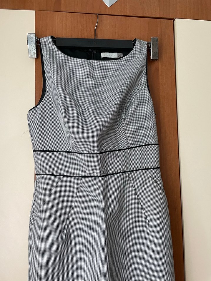 Gri Kemerli Kolsuz Midi Kalem Elbise - Görsel 3