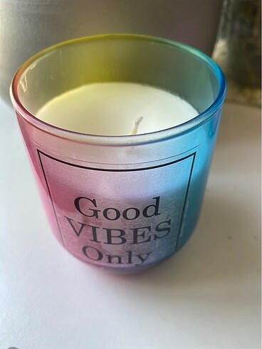 Diğer Good vibes only mottolu mum