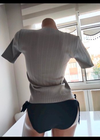 Gri V Yaka Kısa Kollu Kadın Triko - Görsel 4