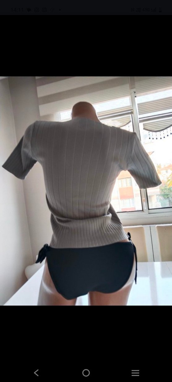 Gri V Yaka Kısa Kollu Kadın Triko - Görsel 4