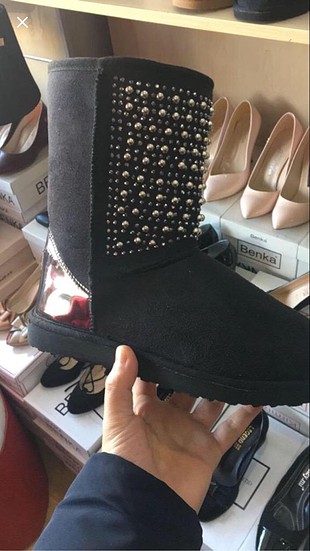 İnci detay UGG