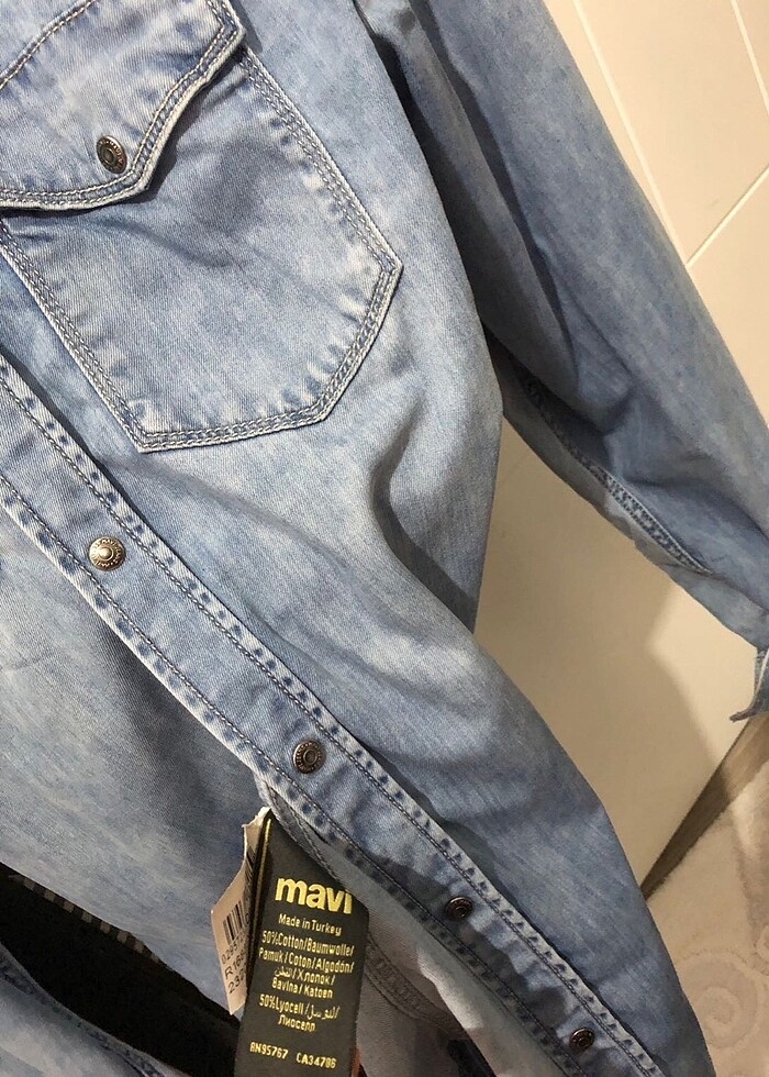 Mavi jean gömlek - Görsel 3