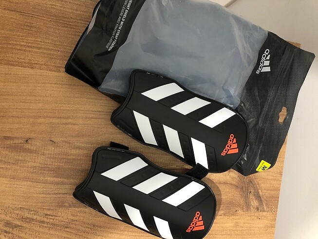 Adidas tekmelik yeni