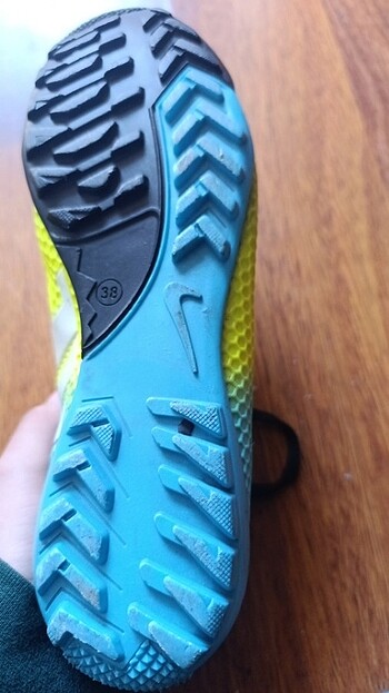 38 Beden sarı Renk 38 numara Nike krampon