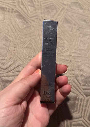 Dior Parlak Altın Ruj