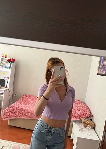 Mor V Yaka Kısa Kollu Crop Top - Görsel 2