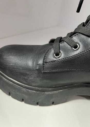 Kadın Siyah Deri Topuklu Bot - Görsel 4